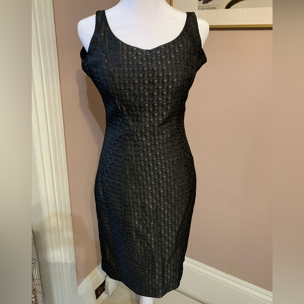 Cassis Black Metallic Midi Dress, size 0, Feminine, Holiday Party, Fitted